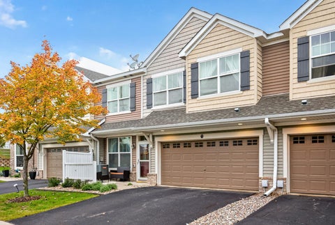 Townhouse For Sale - 1948 Commonwealth Boulevard<br/> Chanhassen, MN 55317