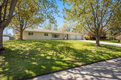 Homes For Sale - 2505 Conifer Avenue<br/> Alexandria, MN 56308