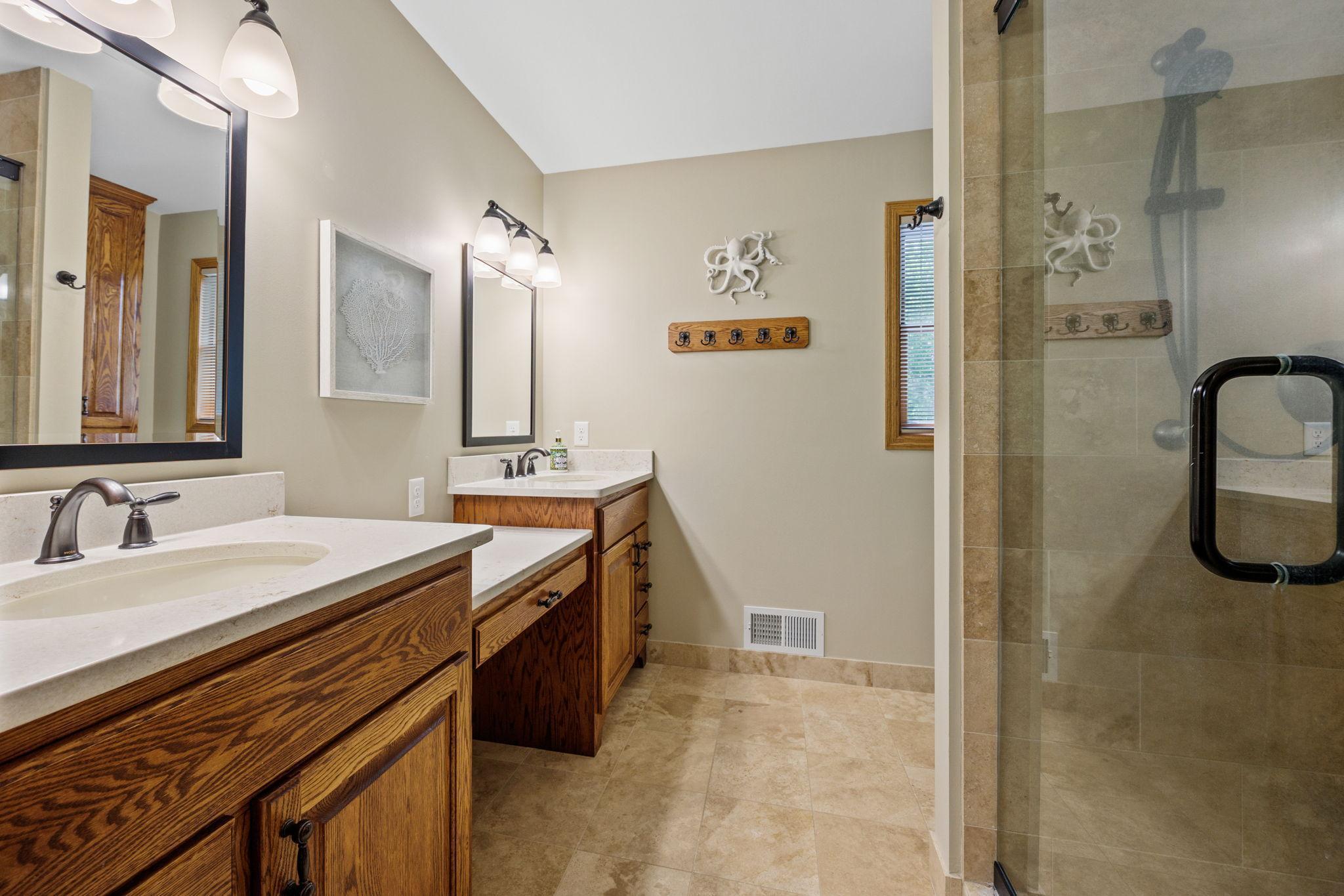 4545 Terraceview Lane, Plymouth, Minnesota image 24