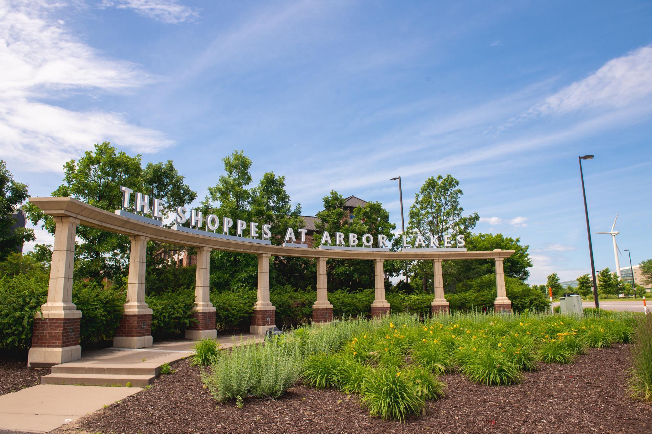 10505 Harbor Lane, Maple Grove, Minnesota image 17