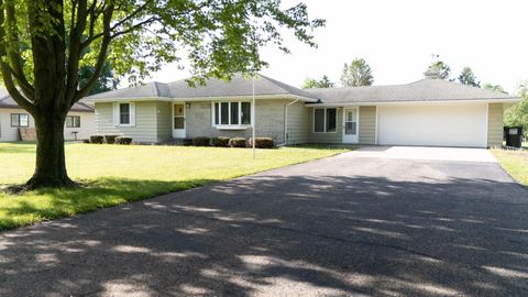 Homes For Sale - 58413 220th Street<br/> Austin, MN 55912