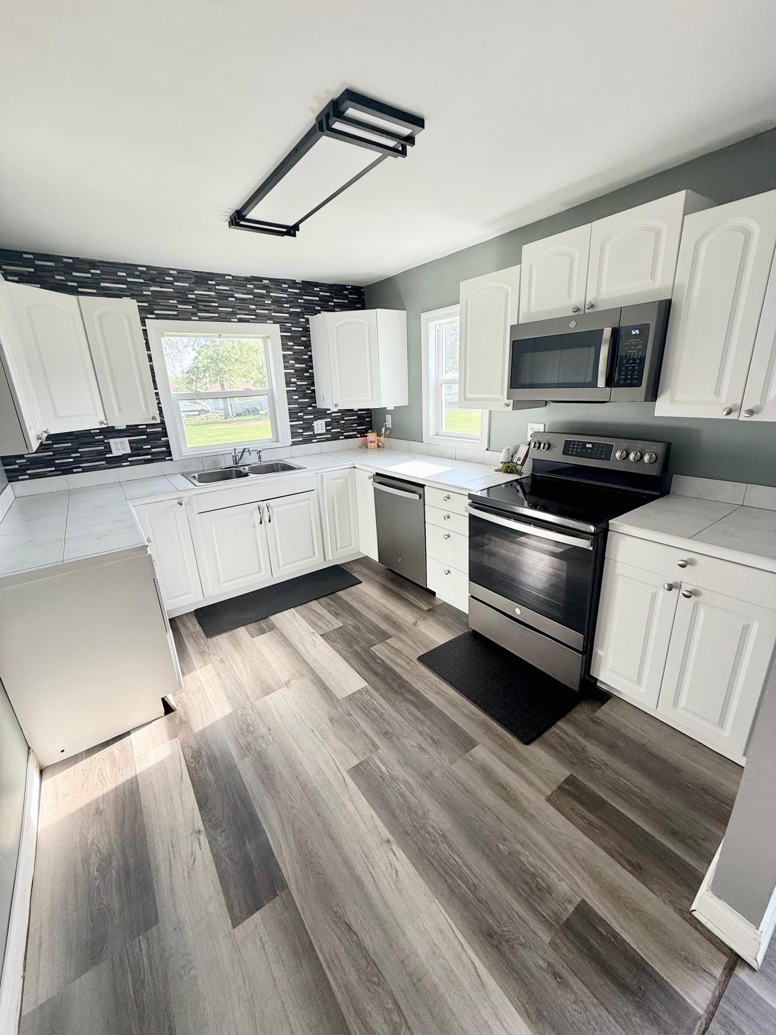 703 Markley Avenue, Thief River Falls, Minnesota image 10