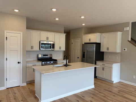 Townhouse For Sale - 23146 Creekview Court<br/> Rogers, MN 55374