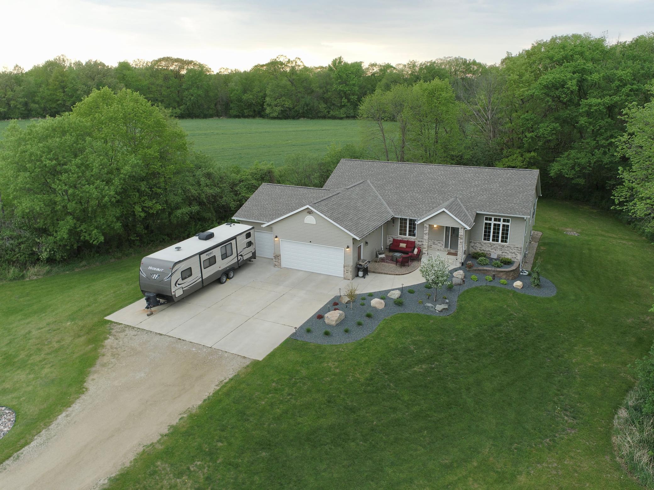 201 N Ridge Drive, Kenyon, Minnesota image 1