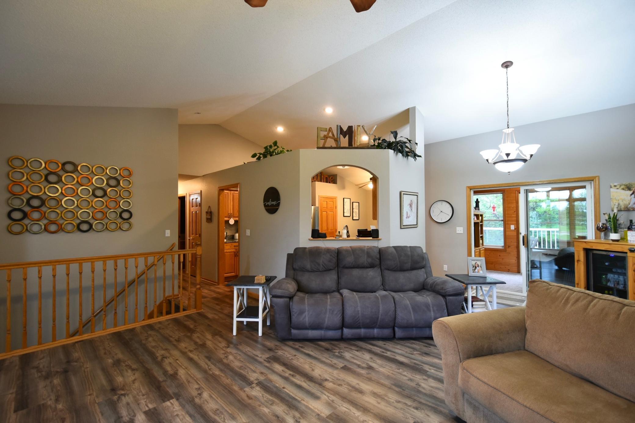 201 N Ridge Drive, Kenyon, Minnesota image 8