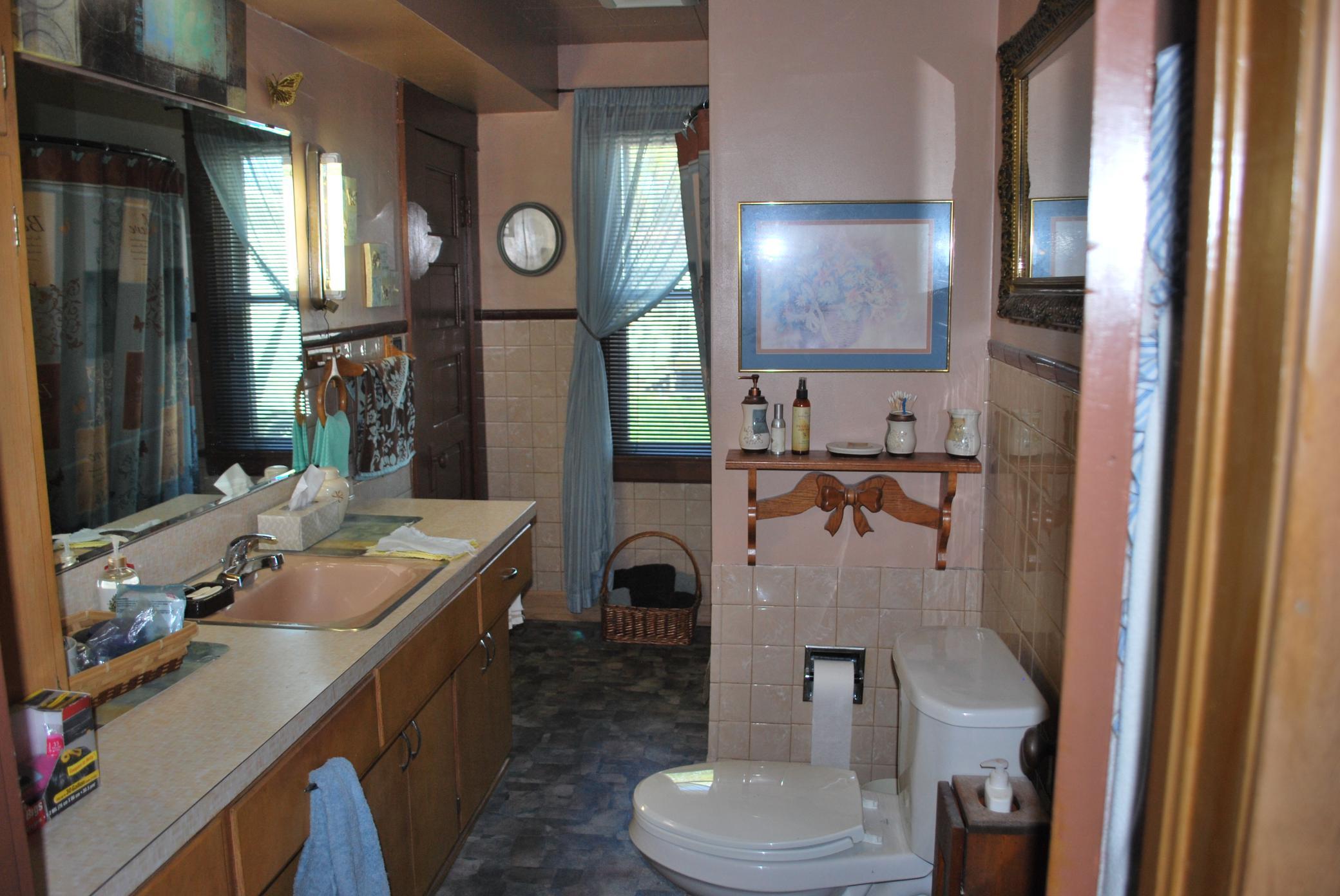 119 S James Street, Fairmont, Minnesota image 25