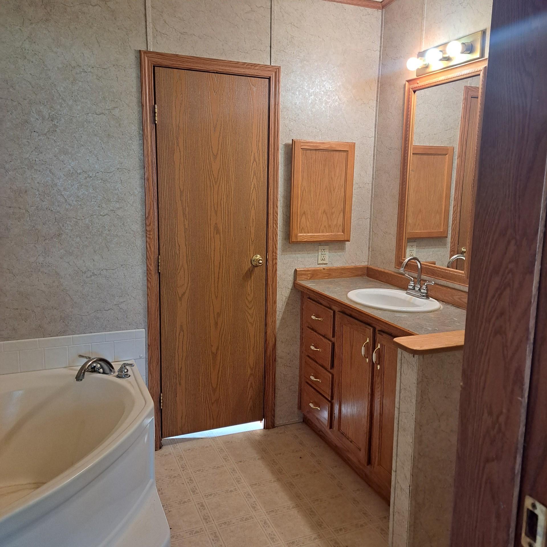 108 5th Street, Grove City, Minnesota image 17