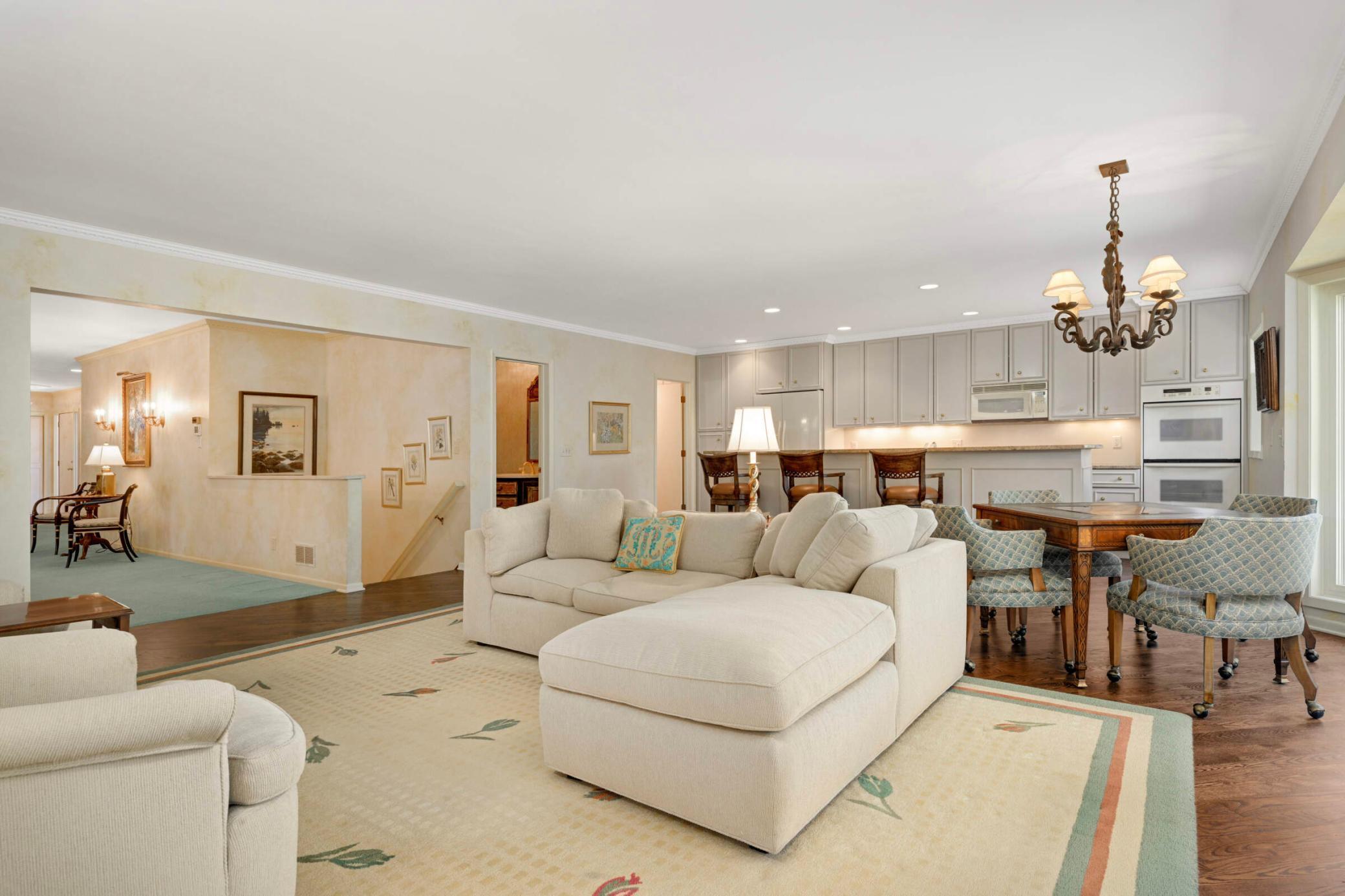 926 S Highview Circle, Mendota Heights, Minnesota image 14