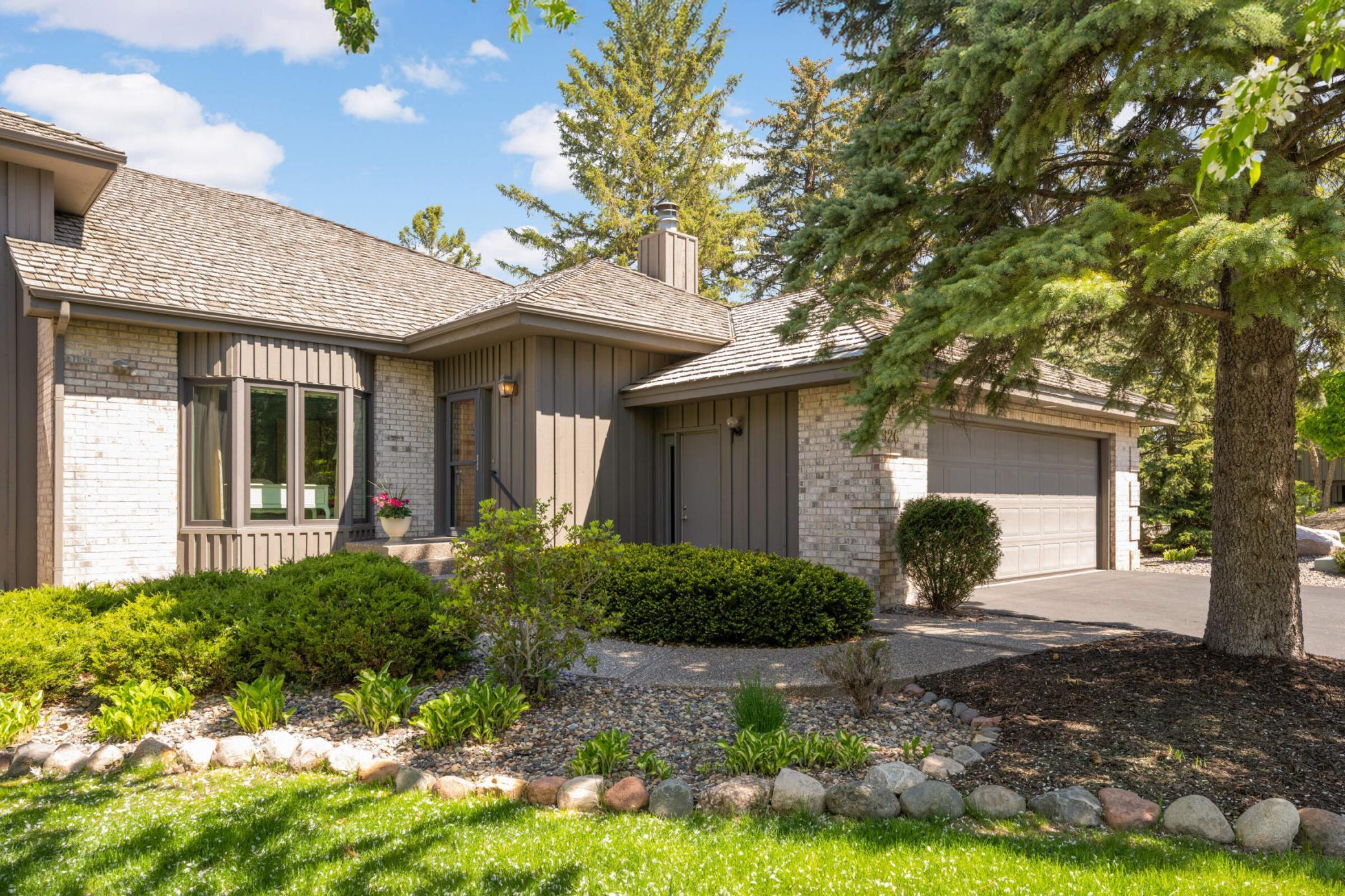 926 S Highview Circle, Mendota Heights, Minnesota image 1