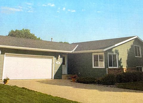 Homes For Sale - 2009 5th Street<br/> Waseca County, Waseca, MN 56093