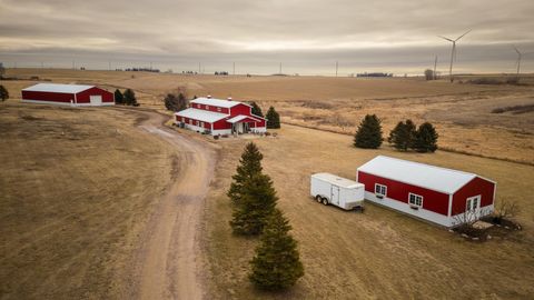 Homes For Sale - 898 60th Avenue<br/> Rock County, Beaver Creek, MN 56116