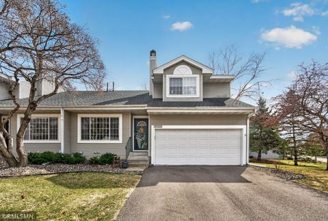 Townhouse For Sale - 15705 25th Place<br/> Plymouth, MN 55447