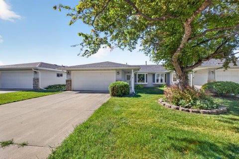 Townhouse For Sale - 708 2nd Street<br/> Dodge County, Kasson, MN 55944