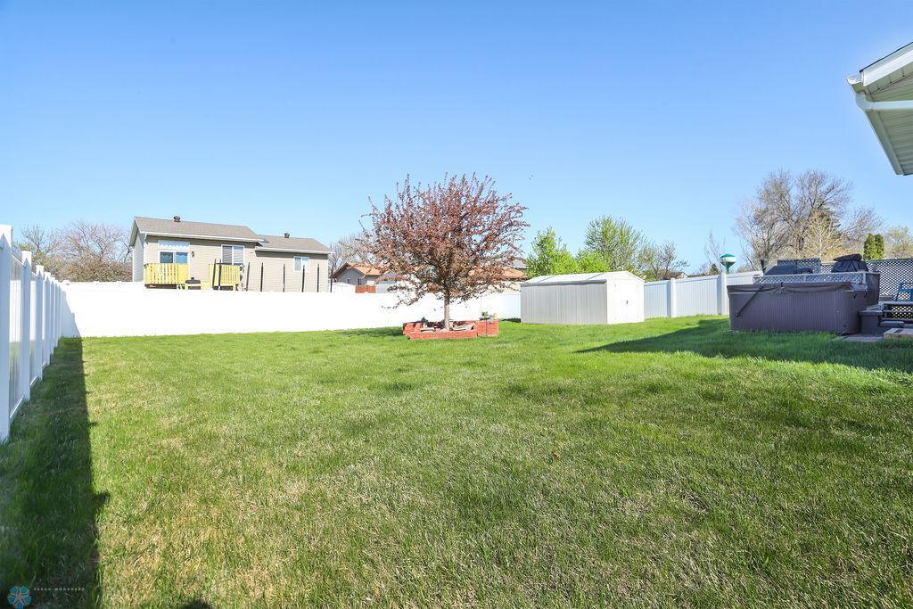 632 22nd Street, West Fargo, North Dakota image 32