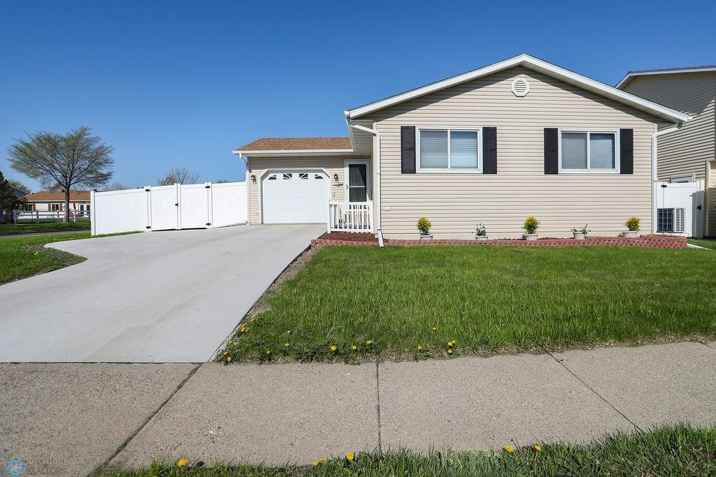 632 22nd Street, West Fargo, North Dakota image 1
