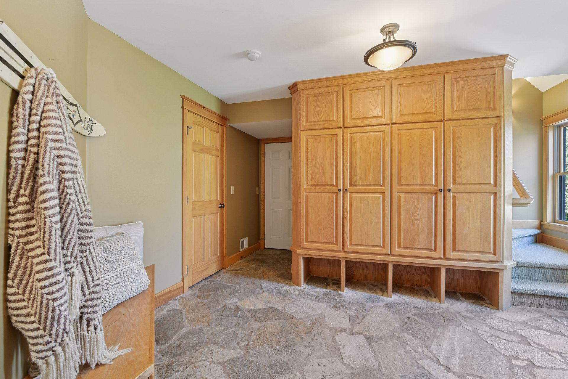 7065 Abbywood Lane, Chaska, Minnesota image 28