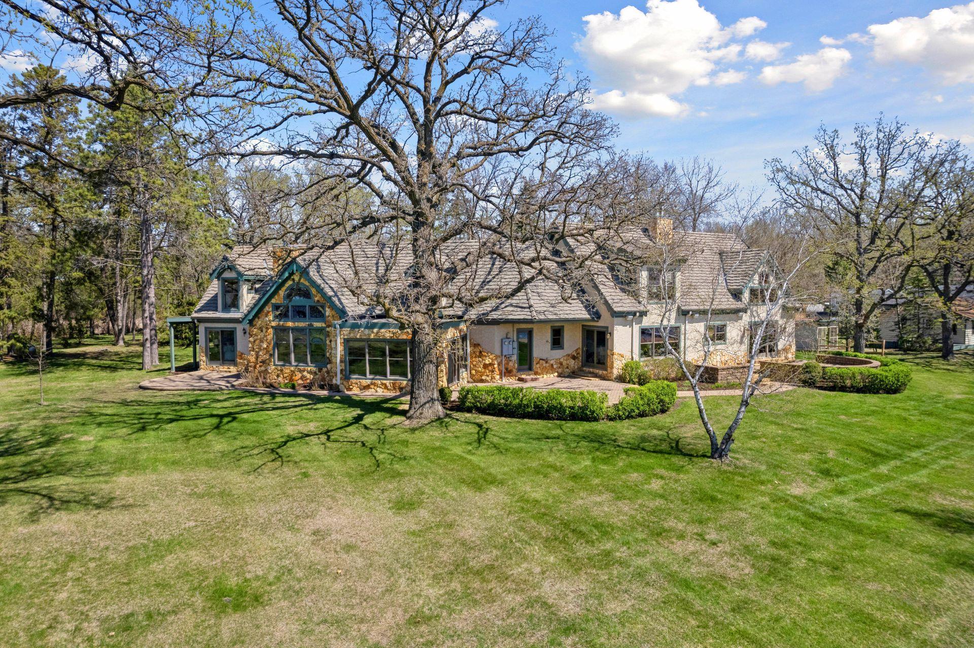 7065 Abbywood Lane, Chaska, Minnesota image 4