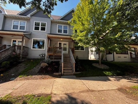 Townhouse For Rent - 600 W 32nd Street<br/> Hennepin County, Minneapolis, MN 55408