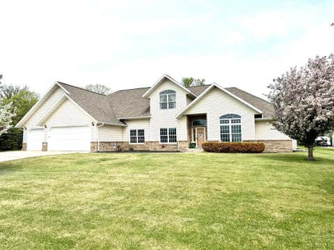 Homes For Sale - 901 6th Street<br/> Roseau County, Roseau, MN 56751