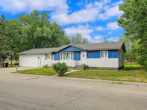 Homes For Sale - 452 4th St Nw<br/> Perham, MN 56573