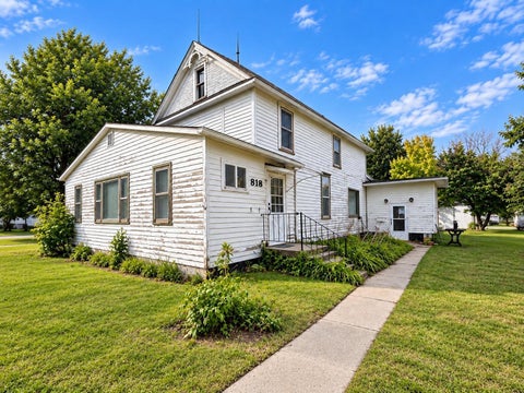 Homes For Sale - 816 8th Street<br/> Portland, ND 58274