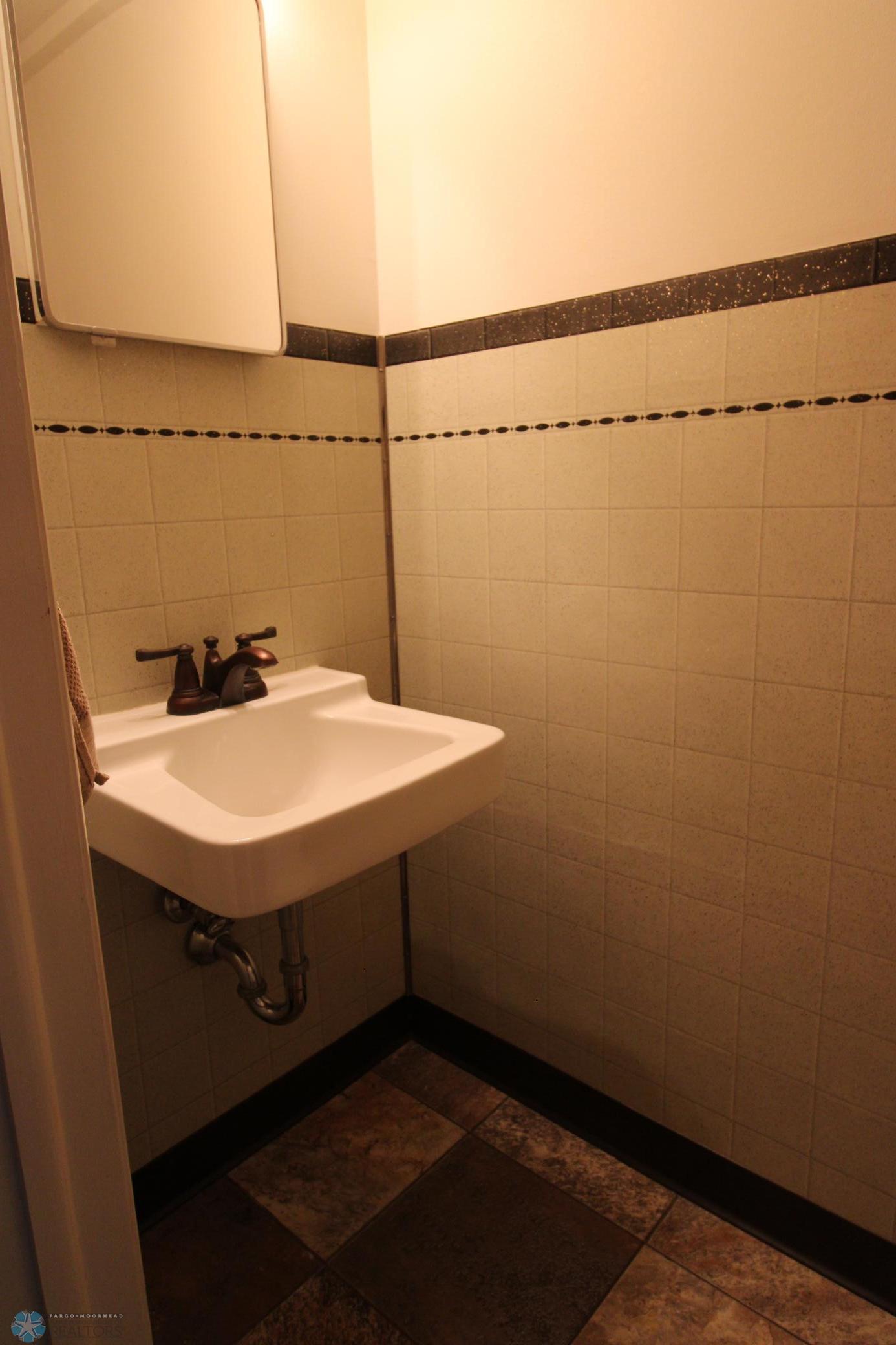 228 Oak Street, Breckenridge, Minnesota image 10