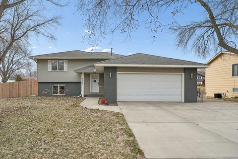 Homes For Sale - 5509 W 134th Street<br/> Scott County, Savage, MN 55378