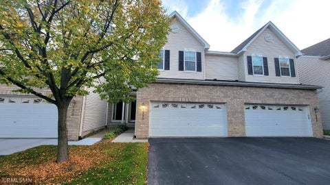 Townhouse For Sale - 1355 White Oak Drive<br/> Chaska, MN 55318