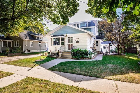 Homes For Sale - 1364 12th Avenue<br/> Fargo, ND 58103