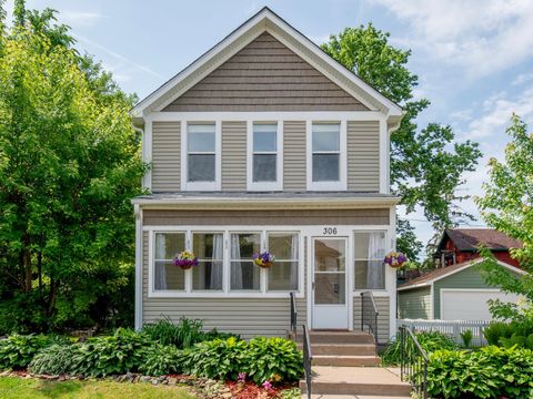 Homes For Sale - 306 Harrison Avenue<br/> Saint Paul, MN 55102