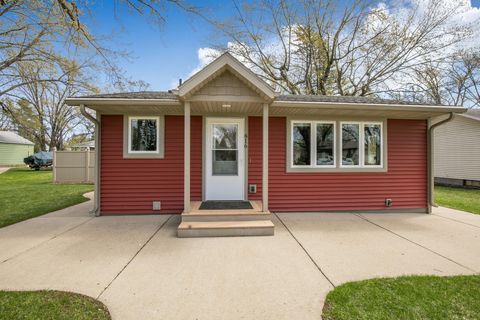 Homes For Sale - 816 35th Avenue<br/> Saint Cloud, MN 56303