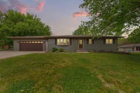 Homes For Sale - 1724 Prairie Avenue<br/> Rice County, Faribault, MN 55021