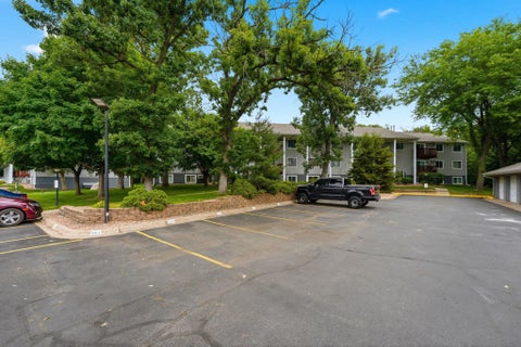 Condo For Sale - 1801 113th Avenue<br/> Anoka County, Coon Rapids, MN 55433
