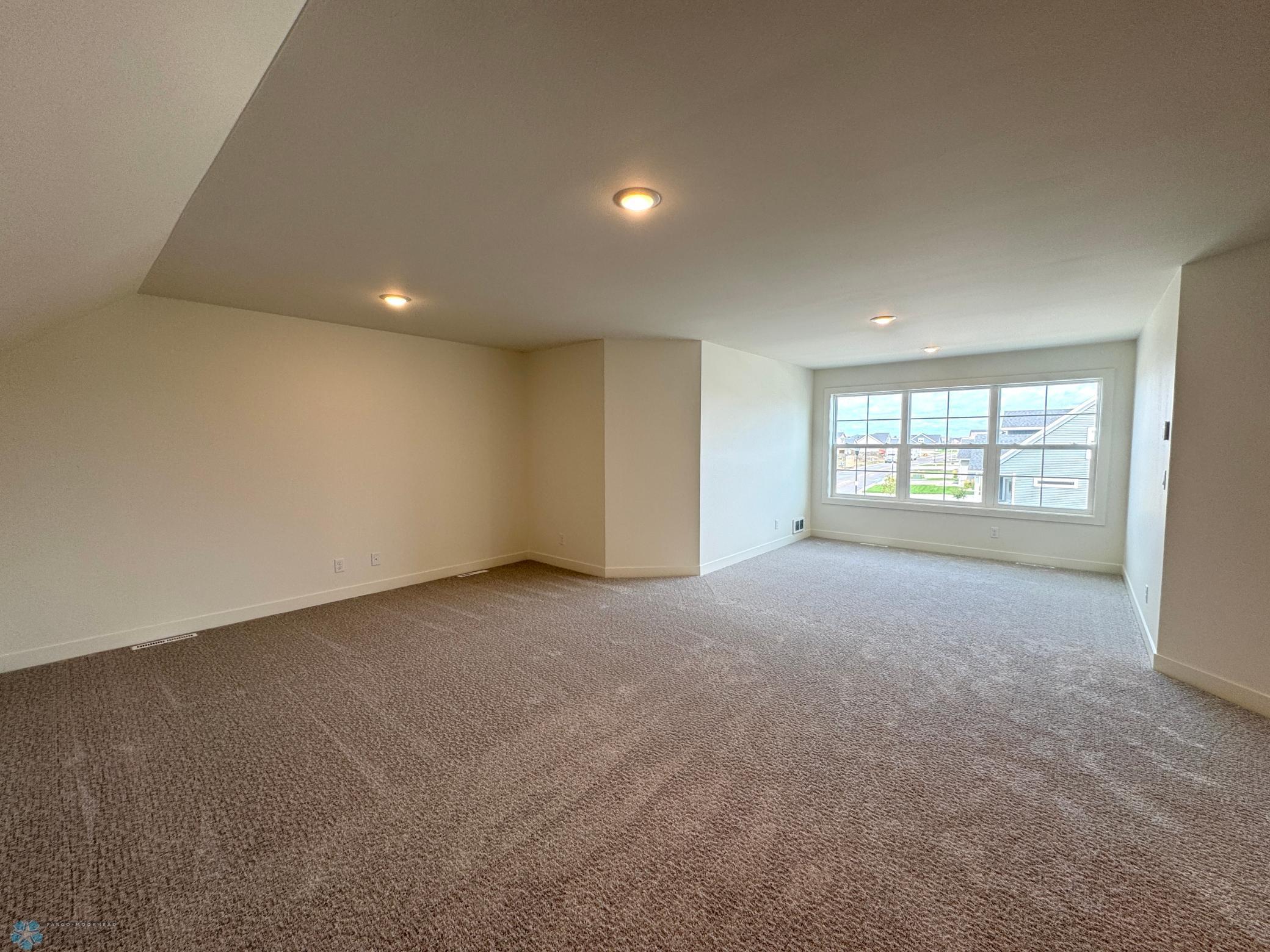 West Fargo, North Dakota 58078, United States, 3 Bedrooms Bedrooms, ,3 BathroomsBathrooms,Residential,Pending,44982