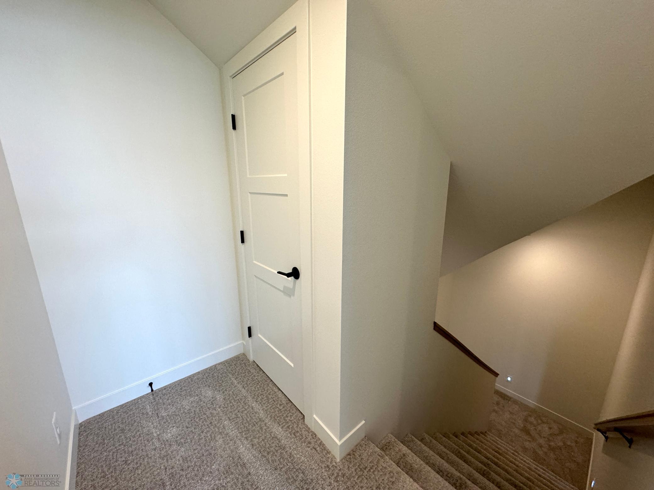 West Fargo, North Dakota 58078, United States, 3 Bedrooms Bedrooms, ,3 BathroomsBathrooms,Residential,Pending,44982