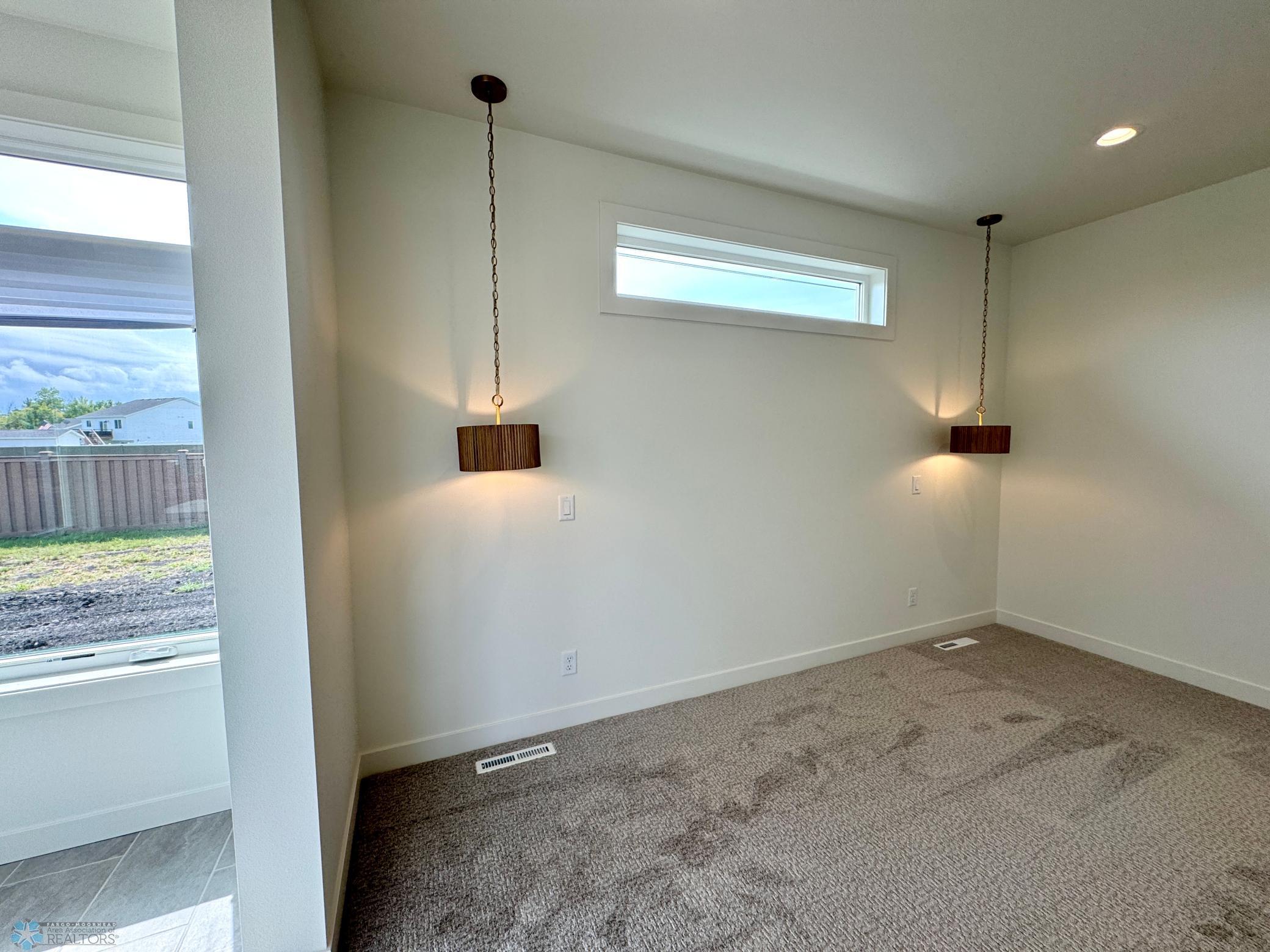 West Fargo, North Dakota 58078, United States, 3 Bedrooms Bedrooms, ,3 BathroomsBathrooms,Residential,Pending,44982