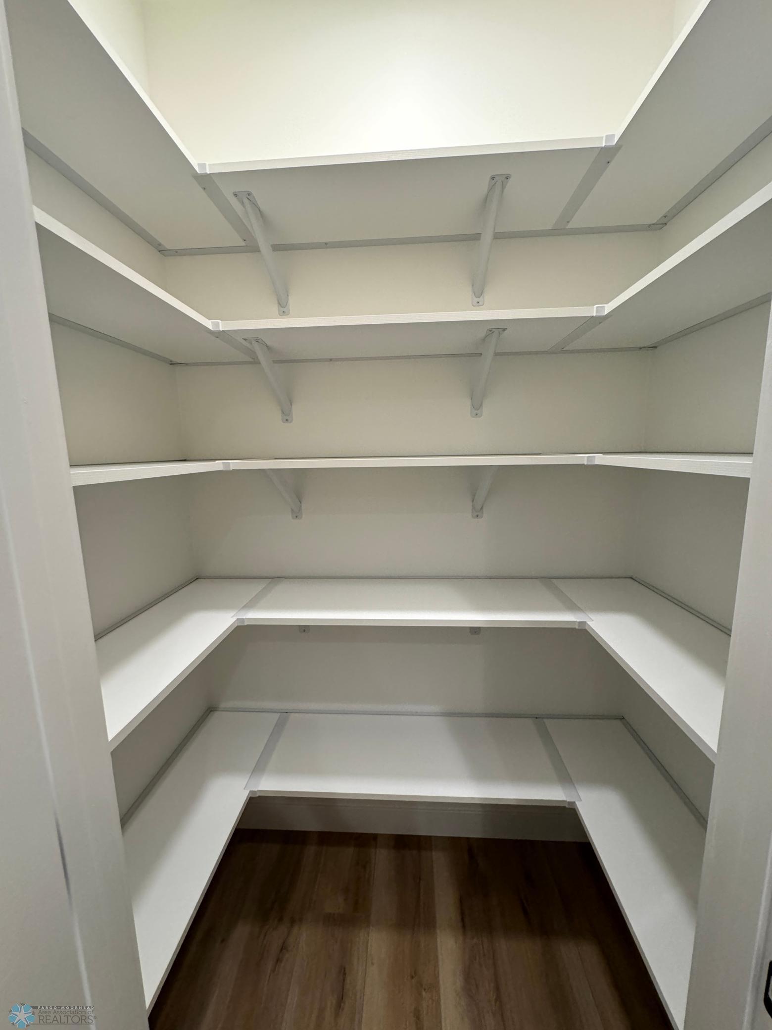 West Fargo, North Dakota 58078, United States, 3 Bedrooms Bedrooms, ,3 BathroomsBathrooms,Residential,Pending,44982