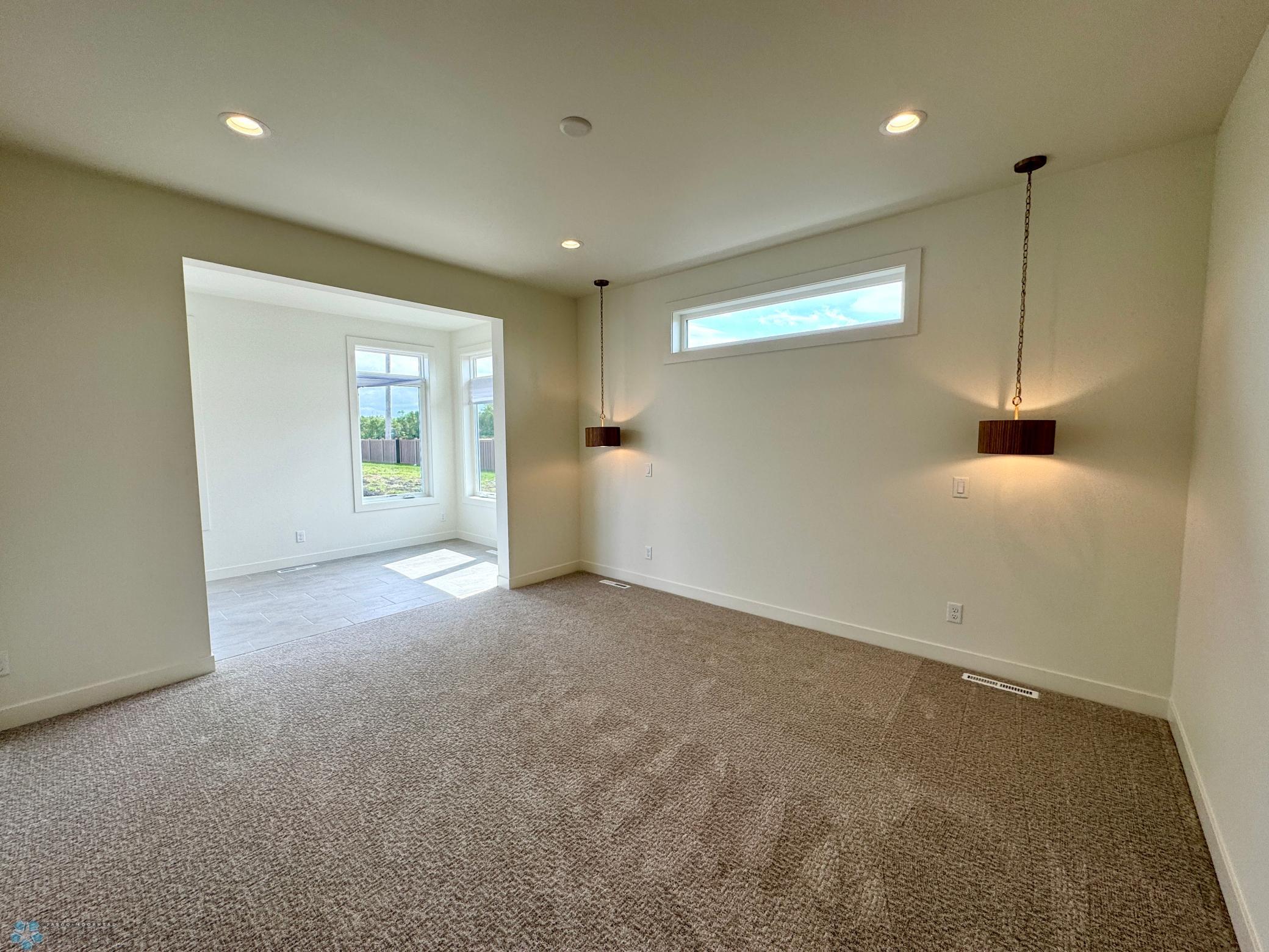 West Fargo, North Dakota 58078, United States, 3 Bedrooms Bedrooms, ,3 BathroomsBathrooms,Residential,Pending,44982