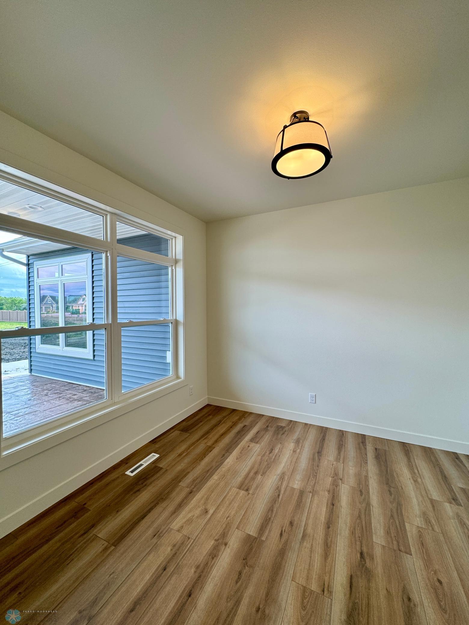 West Fargo, North Dakota 58078, United States, 3 Bedrooms Bedrooms, ,3 BathroomsBathrooms,Residential,Pending,44982