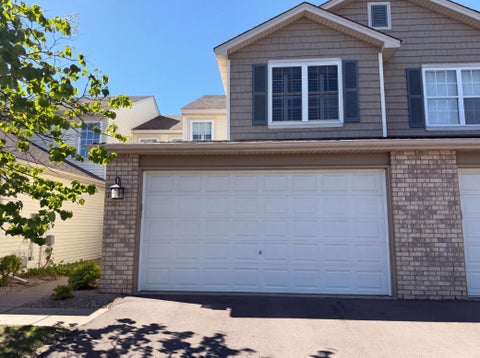 Townhouse For Sale - 17005 78th Place<br/> Maple Grove, MN 55311