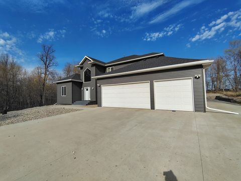 Homes For Sale - 11999 Lake Maud Trail<br/> Audubon, MN 56511