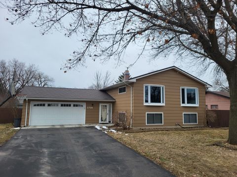 Homes For Sale - 1714 Hodgson Road<br/> Nicollet County, North Mankato, MN 56003