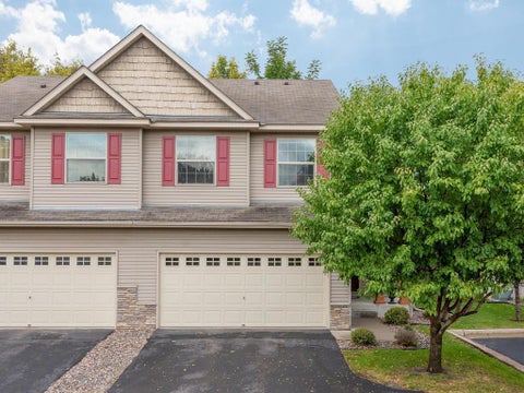 Townhouse For Rent - 1027 6th Avenue<br/> Wright County, Buffalo, MN 55313