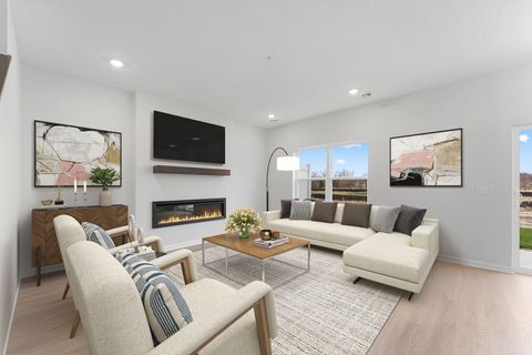 Townhouse For Sale - 10320 Birchwood Circle<br/> Chaska, MN 55318