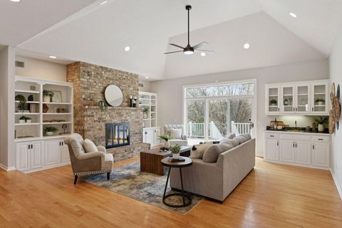 Homes For Sale - 7604 Delaney Boulevard<br/> Edina, MN 55439