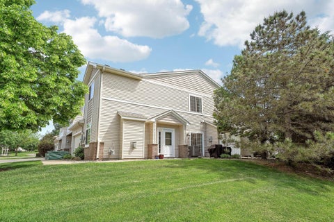 Townhouse For Sale - 11192 76th Street<br/> Otsego, MN 55301