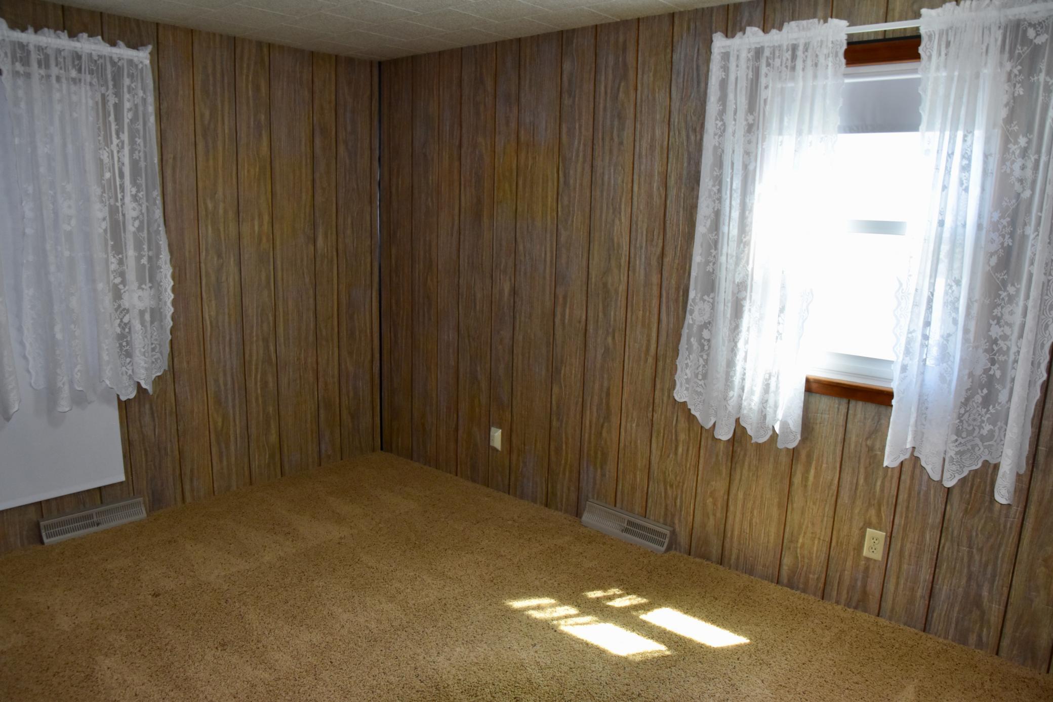 619 Ash Road, Worthington, Minnesota image 19