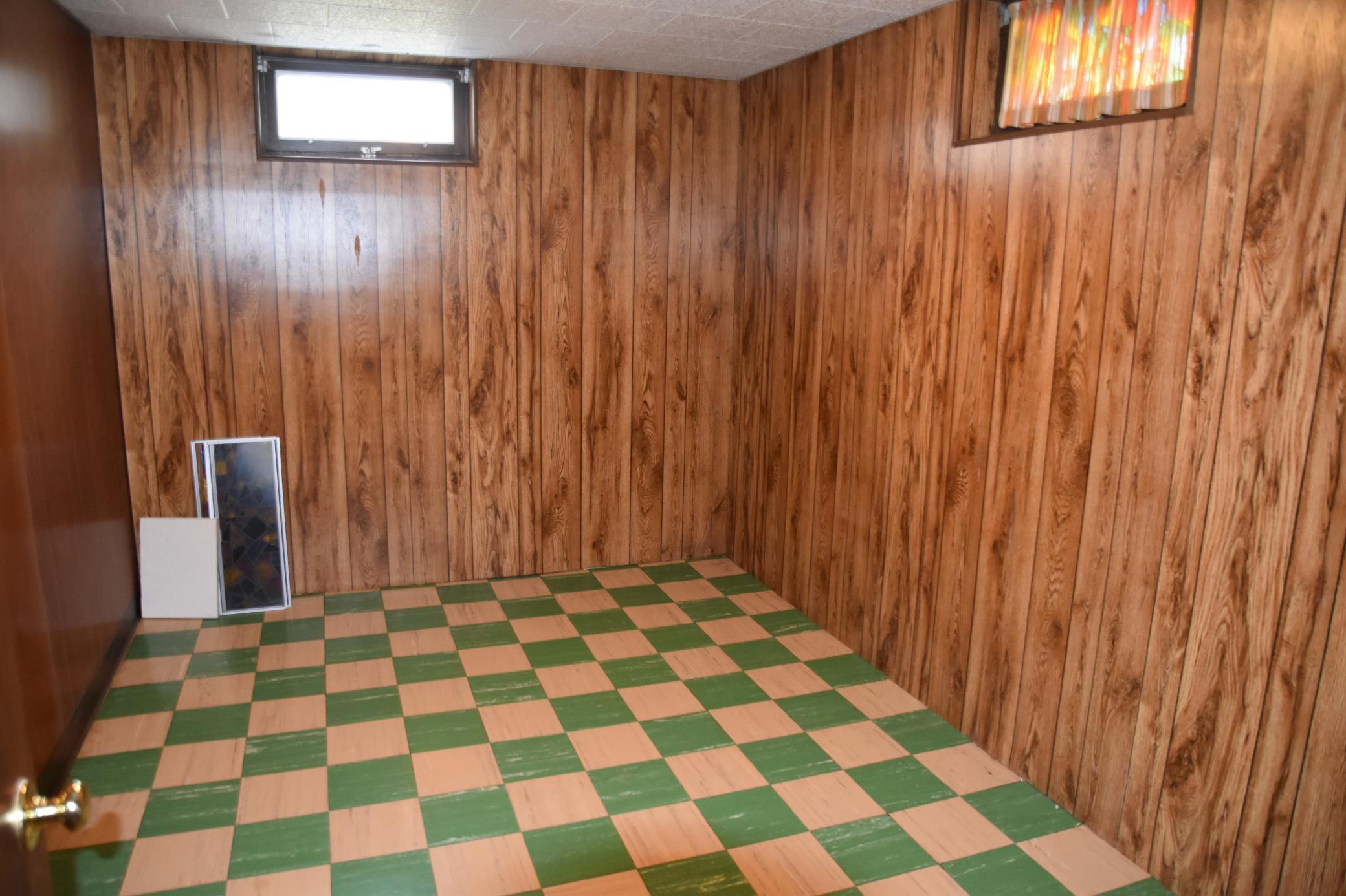 619 Ash Road, Worthington, Minnesota image 28