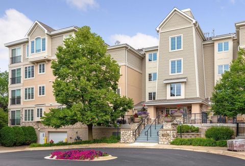 Condo For Sale - 11472 Fairfield Road<br/> Minnetonka, MN 55305