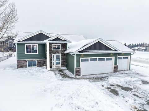 Homes For Sale - 809 5th Avenue Nw<br/> Dodge Center, MN 55927